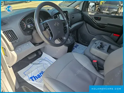 HYUNDAI STAREX VAN 3-SEATER