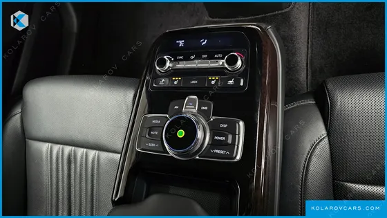 GENESIS EQ900 3.8 GDI AWD