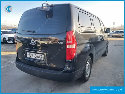 HYUNDAI STAREX VAN 3-SEATER