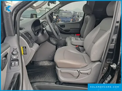 HYUNDAI STAREX VAN 3-SEATER