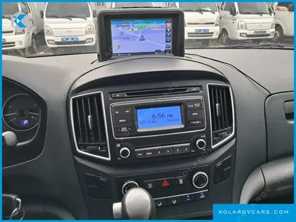 HYUNDAI STAREX VAN 3-SEATER