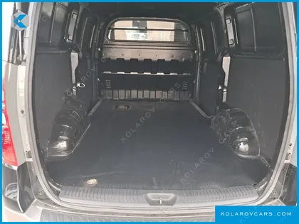 HYUNDAI STAREX VAN 3-SEATER