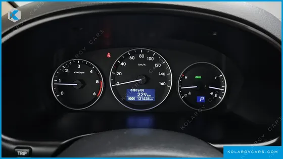 HYUNDAI STAREX 4WD WAGON 11-SEATER