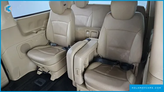 HYUNDAI STAREX 4WD WAGON 11-SEATER