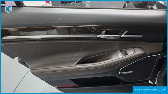 GENESIS EQ900 3.8 GDI AWD