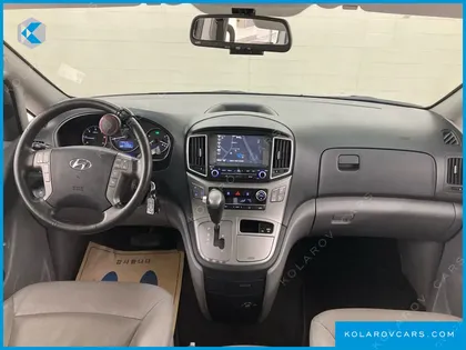 HYUNDAI STAREX URBAN 9-SEATER