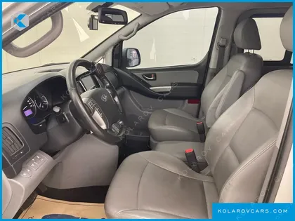 HYUNDAI STAREX URBAN 9-SEATER
