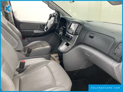 HYUNDAI STAREX URBAN 9-SEATER