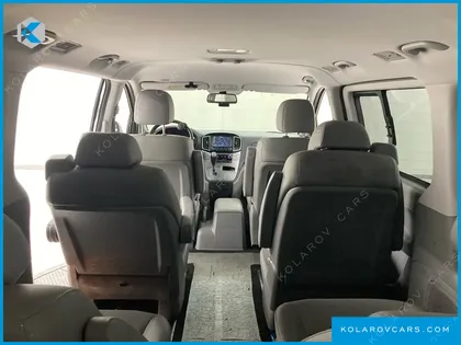 HYUNDAI STAREX URBAN 9-SEATER