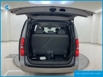 HYUNDAI STAREX URBAN 9-SEATER