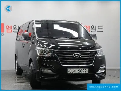 HYUNDAI STAREX VAN 5-SEATER