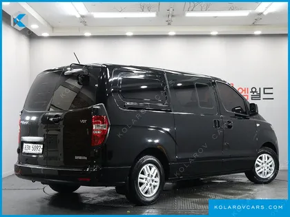 HYUNDAI STAREX VAN 5-SEATER