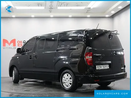 HYUNDAI STAREX VAN 5-SEATER