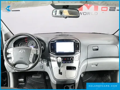 HYUNDAI STAREX VAN 5-SEATER