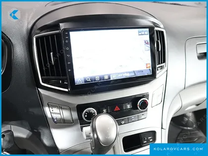 HYUNDAI STAREX VAN 5-SEATER