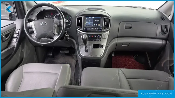 HYUNDAI STAREX VAN 3-SEATER
