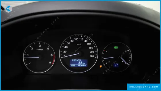HYUNDAI STAREX VAN 3-SEATER