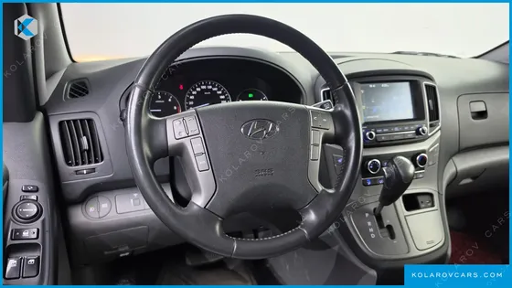 HYUNDAI STAREX VAN 3-SEATER