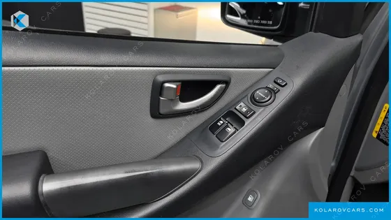 HYUNDAI STAREX VAN 3-SEATER