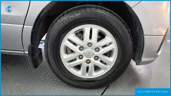 HYUNDAI STAREX VAN 3-SEATER