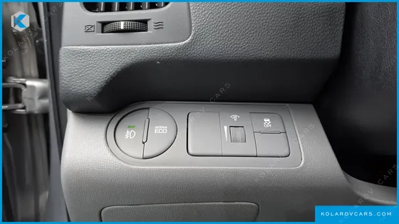HYUNDAI STAREX VAN 3-SEATER