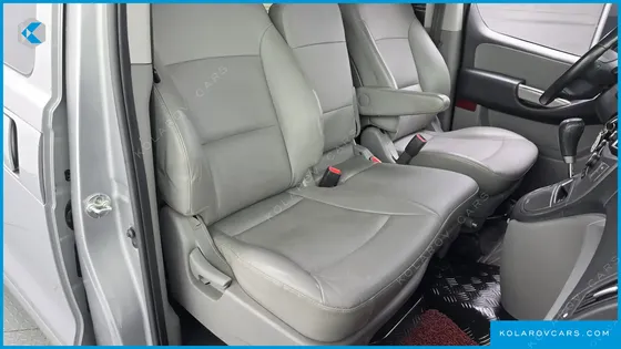 HYUNDAI STAREX VAN 3-SEATER