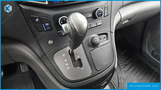 HYUNDAI STAREX 4WD SCHOOL BUS