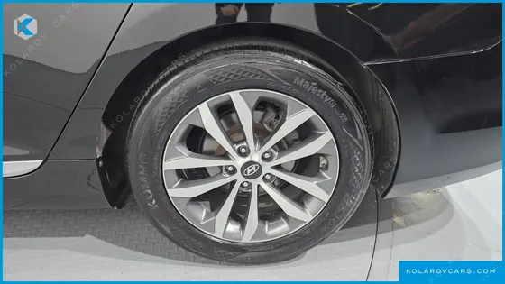 HYUNDAI GRANDEUR HG240 LUXURY