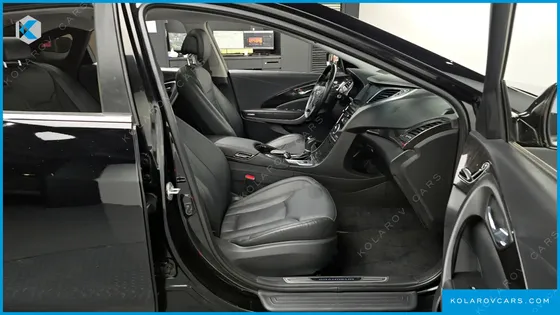HYUNDAI GRANDEUR HG240 MODERN