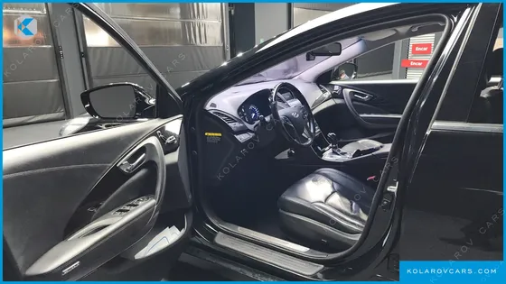HYUNDAI GRANDEUR HG240 MODERN