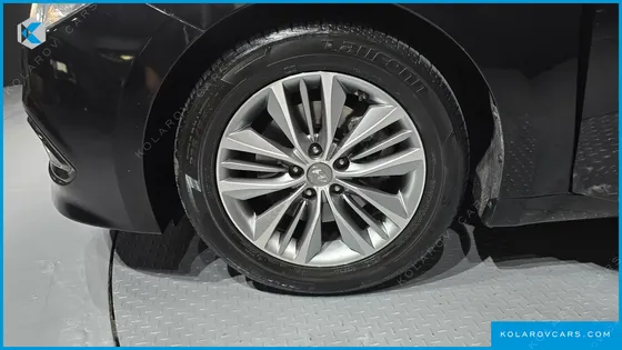 HYUNDAI GRANDEUR HG240 MODERN COLLECTION