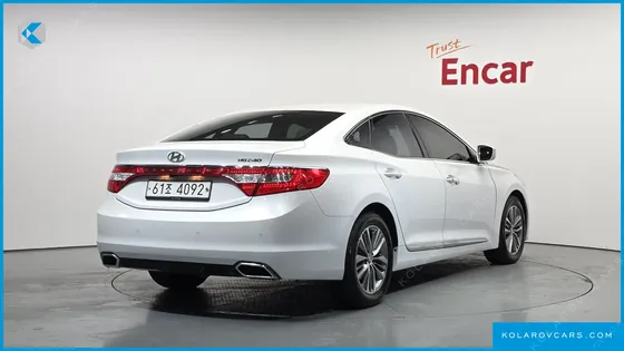 HYUNDAI GRANDEUR HG240 MODERN