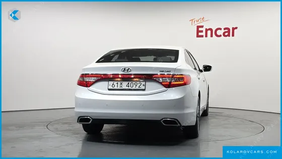 HYUNDAI GRANDEUR HG240 MODERN