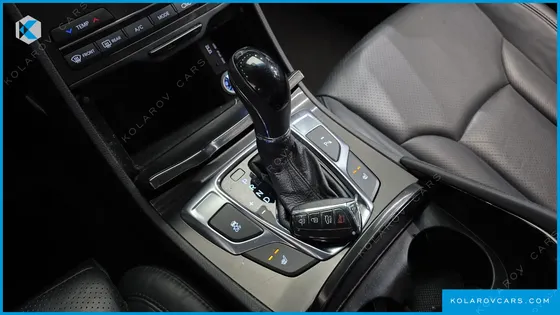 HYUNDAI GRANDEUR HG240 MODERN