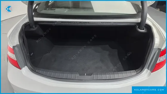 HYUNDAI GRANDEUR HG240 MODERN