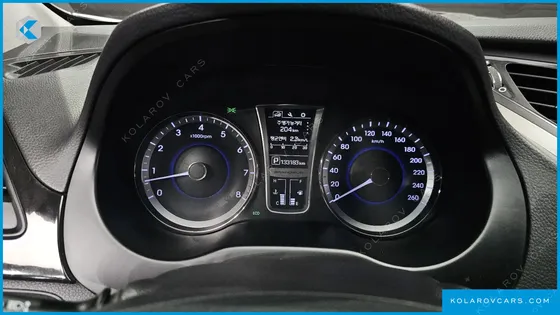 HYUNDAI GRANDEUR HG240 MODERN COLLECTION