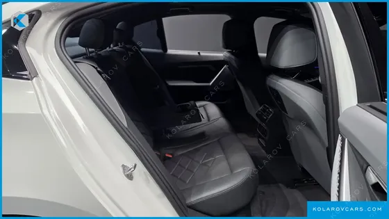 BMW 5 SERIES 530E M SPORT