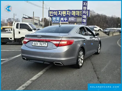 HYUNDAI GRANDEUR HG240 MODERN