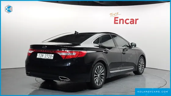 HYUNDAI GRANDEUR HG240 MODERN
