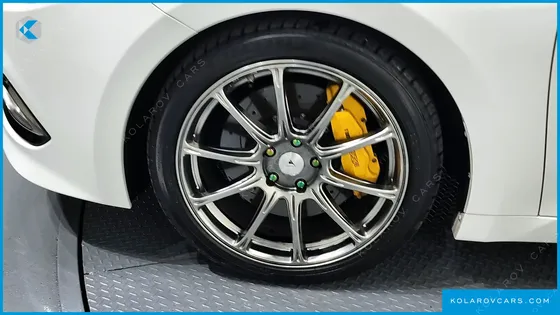 HYUNDAI GRANDEUR HG240 LUXURY