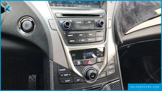 HYUNDAI GRANDEUR HG240 LUXURY