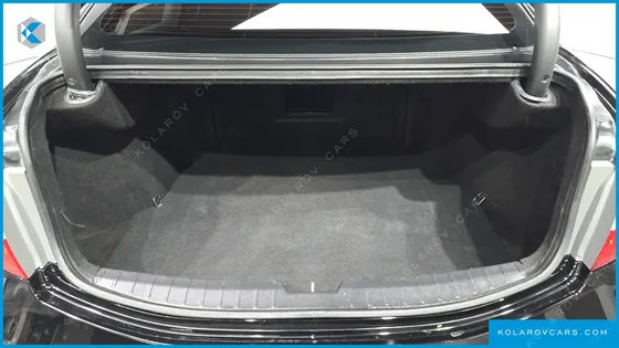 HYUNDAI GRANDEUR HG240 MODERN