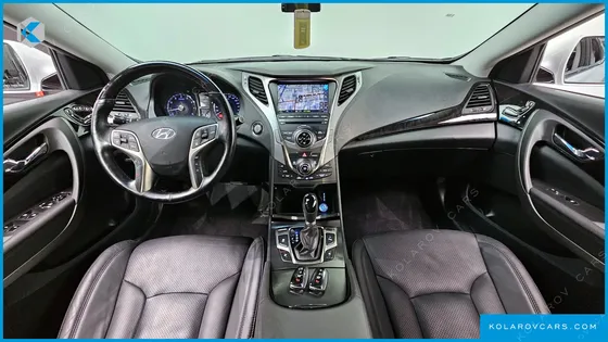 HYUNDAI GRANDEUR HG300 PREMIUM