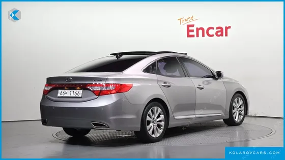 HYUNDAI GRANDEUR HG300 NOBLE