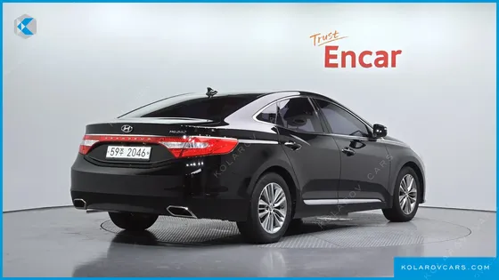 HYUNDAI GRANDEUR HG240 MODERN