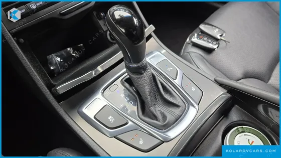 HYUNDAI GRANDEUR HG240 MODERN