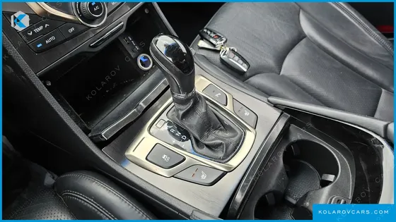 HYUNDAI GRANDEUR HG240 MODERN