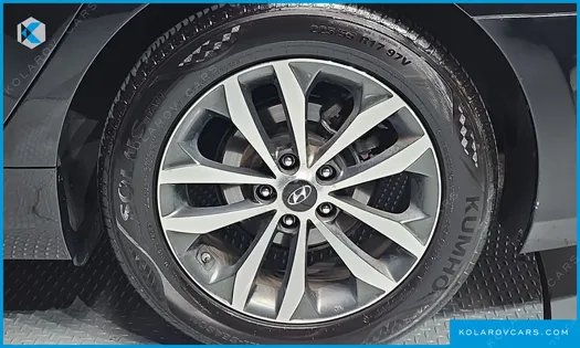 HYUNDAI GRANDEUR HG240 LUXURY