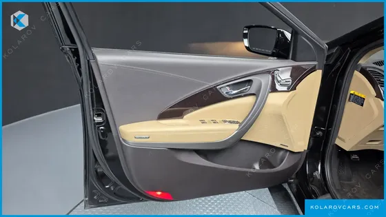 HYUNDAI GRANDEUR HG240 LUXURY