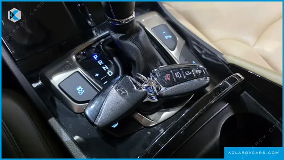 HYUNDAI GRANDEUR HG240 LUXURY